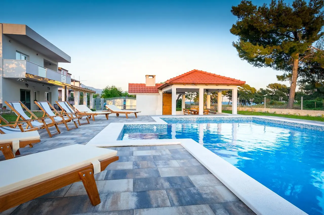 Villa Apartments Marko & Simun location