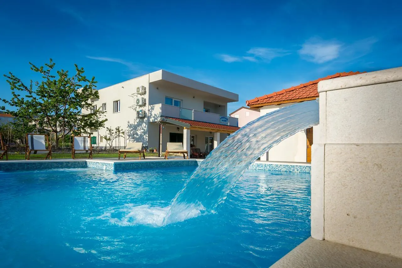 Villa Apartments Marko & Simun Kastela